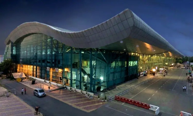 Международный аэропорт имени Шри Гуру Рам Дасса Джи