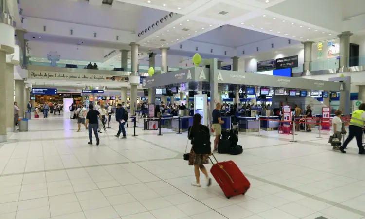 Bari Karol Wojtyla Havaalanı