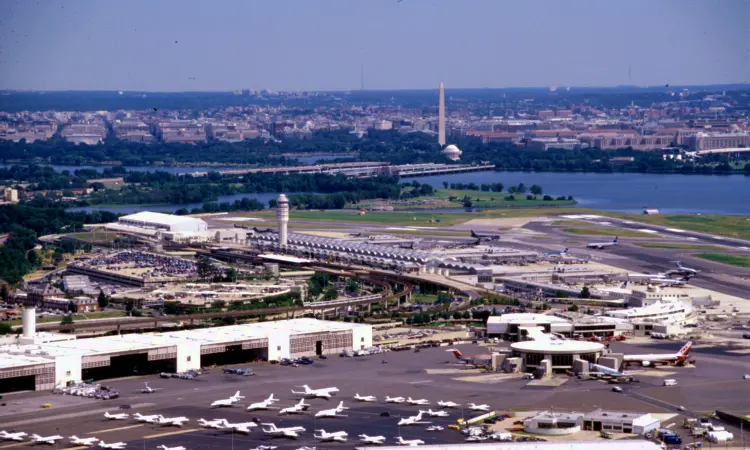 Национальный аэропорт Вашингтона имени Рональда Рейгана