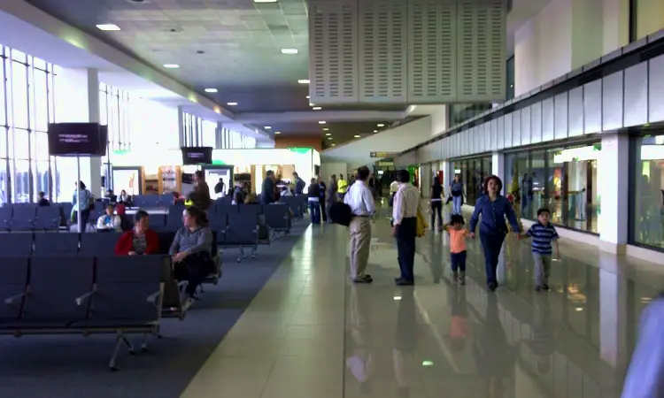 Международный аэропорт Ла Аврора