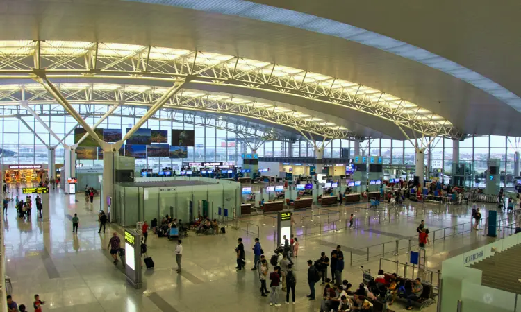 노이바이 국제공항