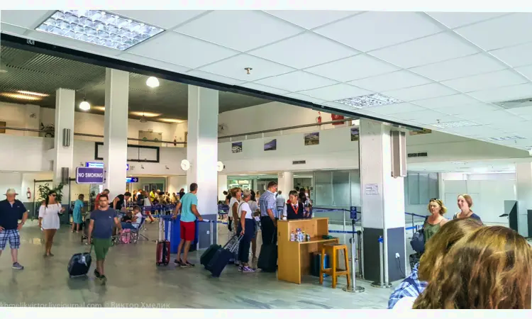 Kandiye Uluslararası Havaalanı “Nikos Kazantzakis"