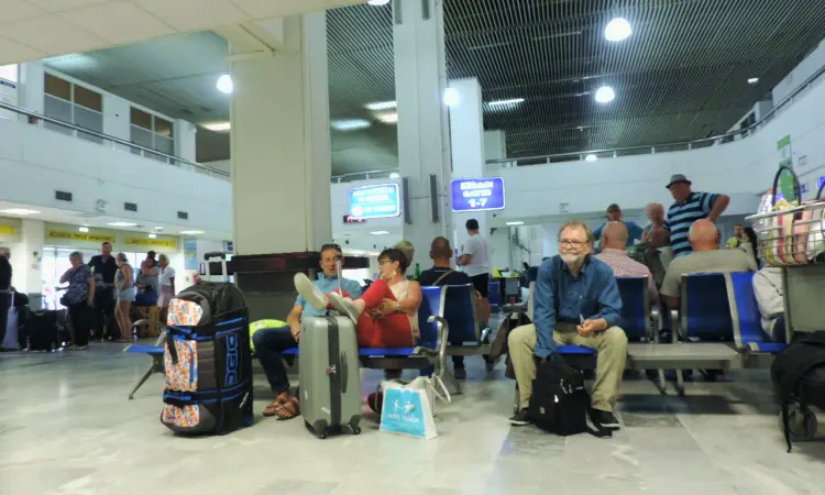 Aeroportul Internațional Heraklion "Nikos Kazantzakis"