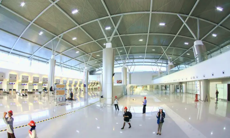 נמל התעופה הבינלאומי מלאם אמינו קאנו