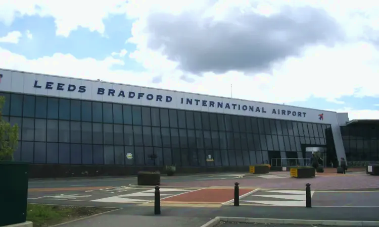 Международный аэропорт Лидс-Брэдфорд
