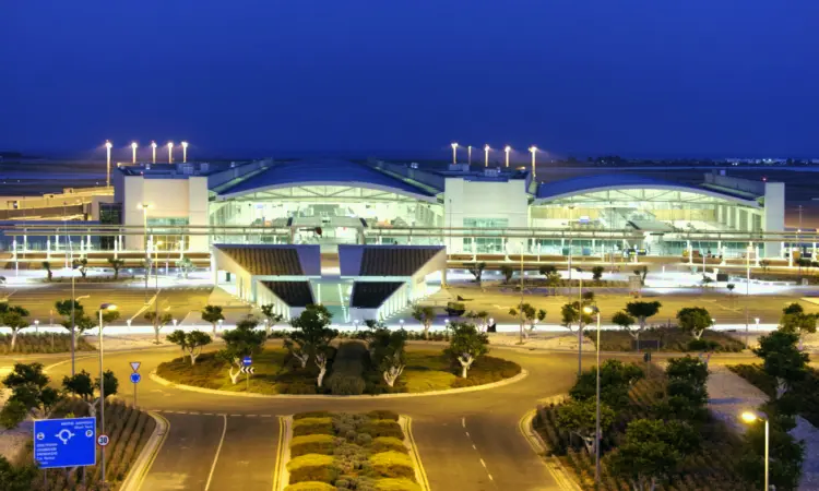 Larnacas internationella flygplats