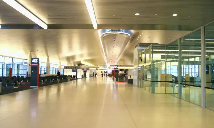 Flughafen Perth