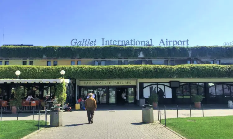 Pisas internationella flygplats