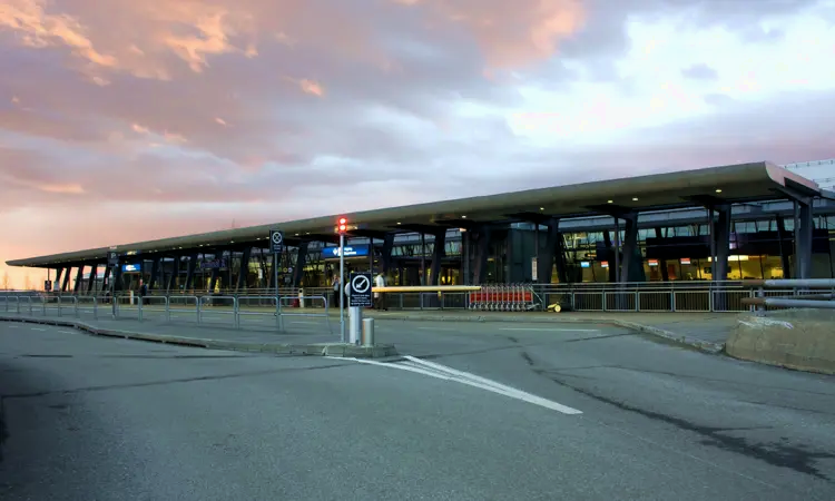 Aeropuerto de Trondheim Værnes